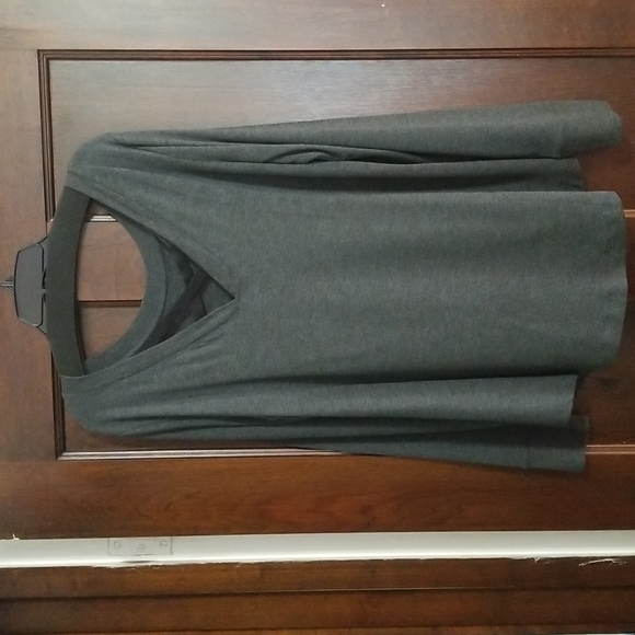 CAbi ATC Crossback Sweatshirt- M - Picture 3 of 5